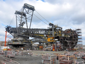 Large excavator bearing seat needed accurately locating Large excavator bearing seat needed accurately locating